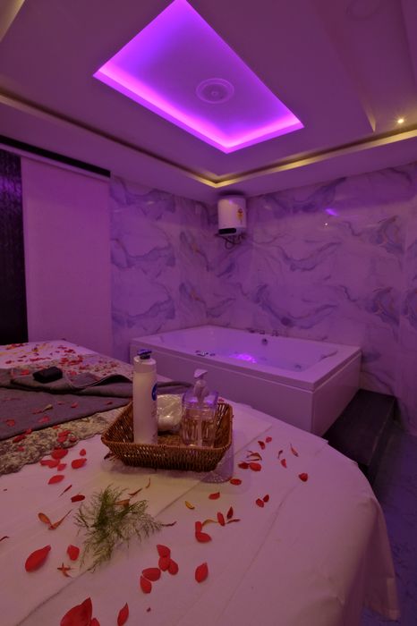 Jacuzzi room